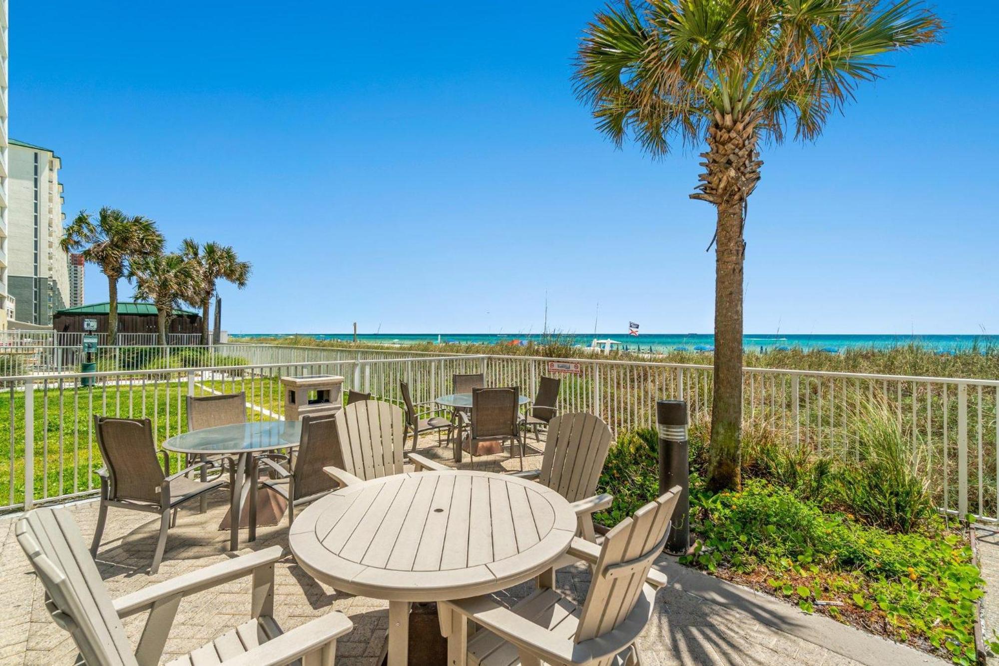 Ocean 1104 Apartment